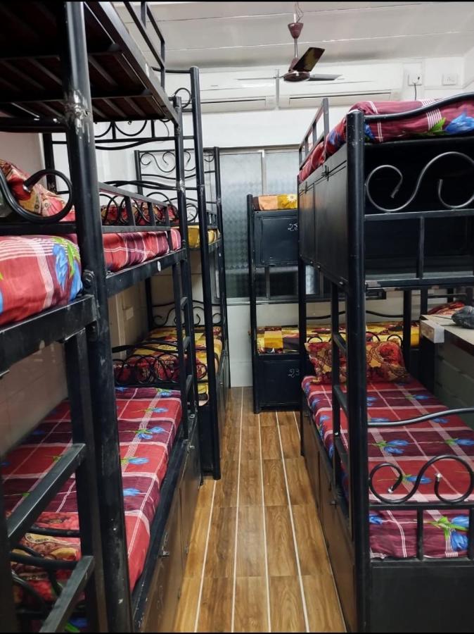 Shree Balaji Ac Dormitory Vandrehjem Thane Værelse billede